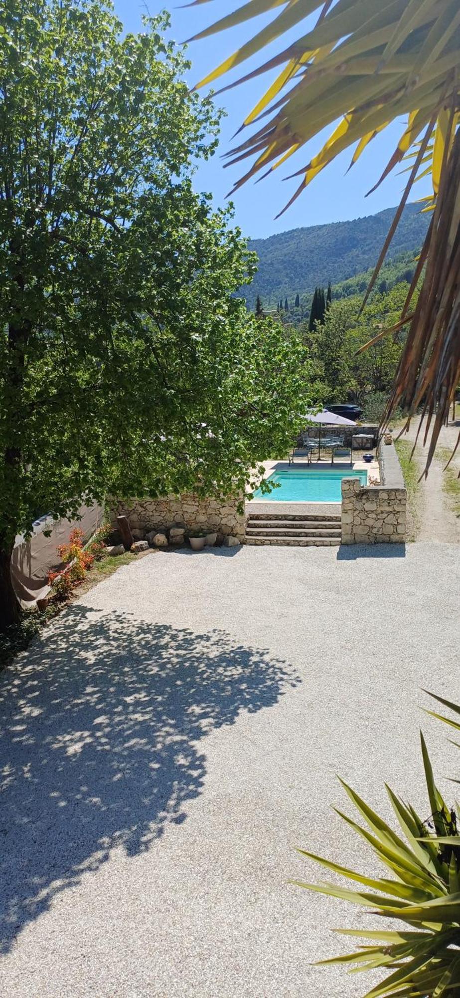 Le Domaine De La Feuilleraie Bed & Breakfast Coaraze Luaran gambar