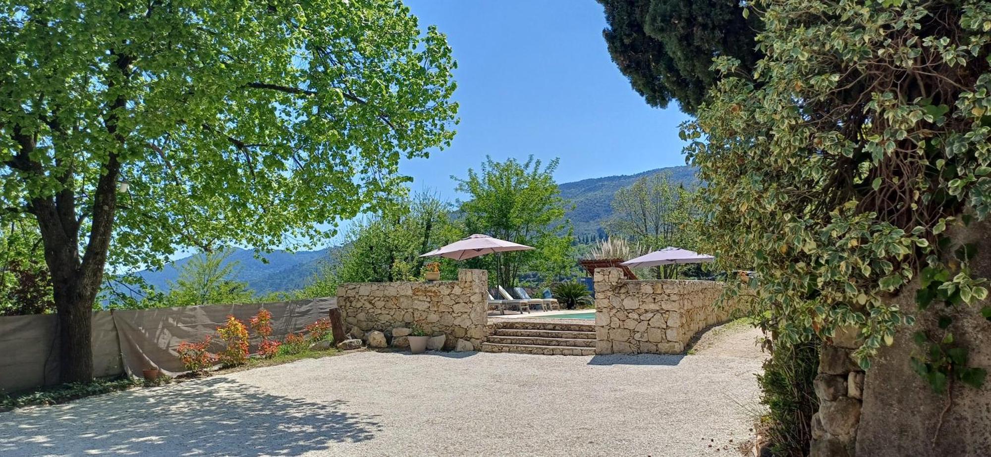 Le Domaine De La Feuilleraie Bed & Breakfast Coaraze Luaran gambar